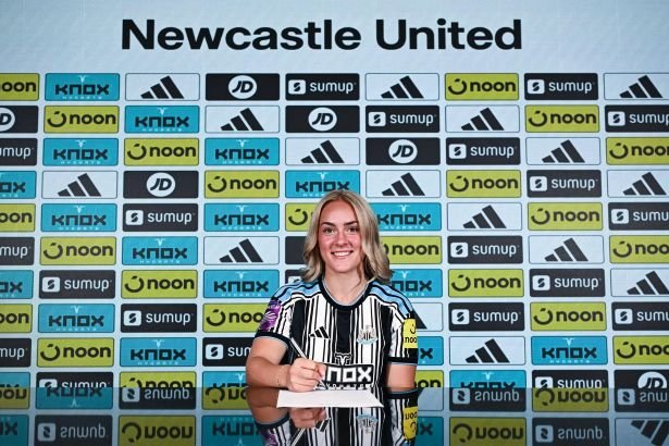 Newcastle United Womens Casi Gregson Signs First Professional Contract