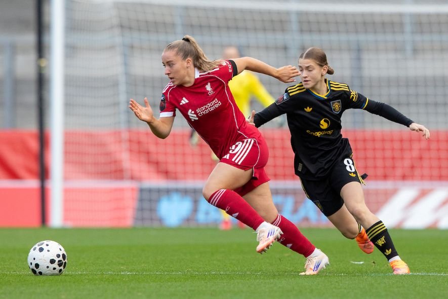 Liverpool Clash With Man Utd Women in the Subway Players Cup