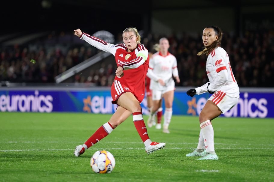 Alessia Russo Stars as Arsenal Women See Off Benfica