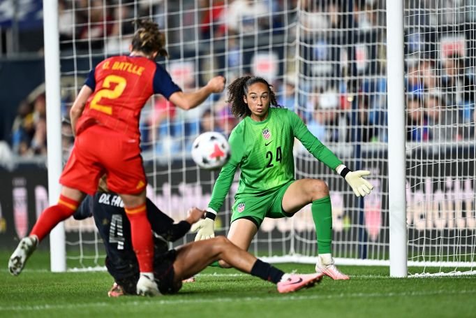 unitedstatesvspainwomensinternationalfriendly womensfootballmagazinecom United States v Spain Women's International FriendlyCHESTER, PENNSYLVANIA - OCTOBER 13: